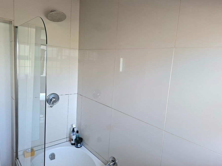 2 Bedroom Property for Sale in Green Point Western Cape